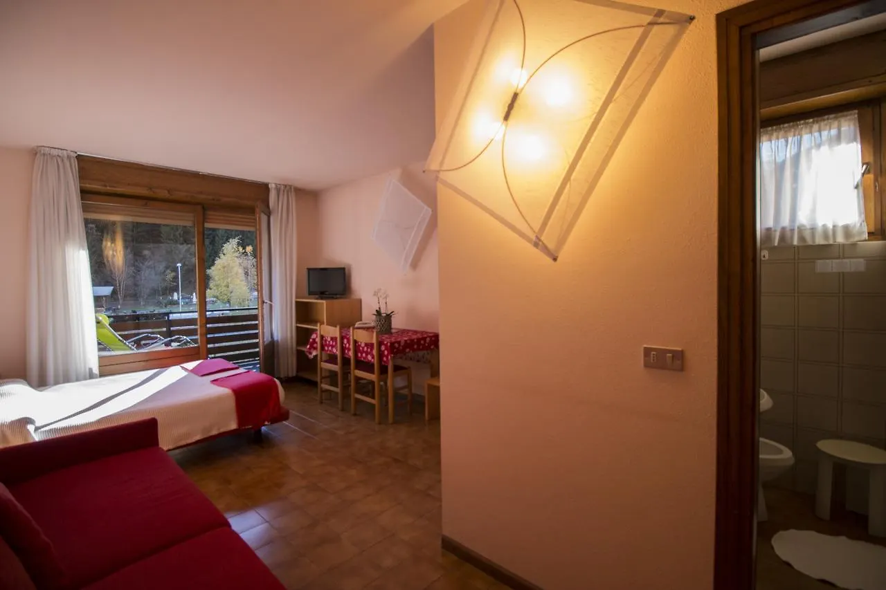 **  Hotel La Val Isolaccia Italien